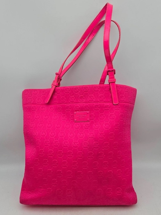 Michael Kors Handbags - Michael Kors Jet Set Neoprene Tote